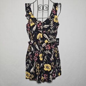 Express floral one-piece shorts romper NWT Size 4